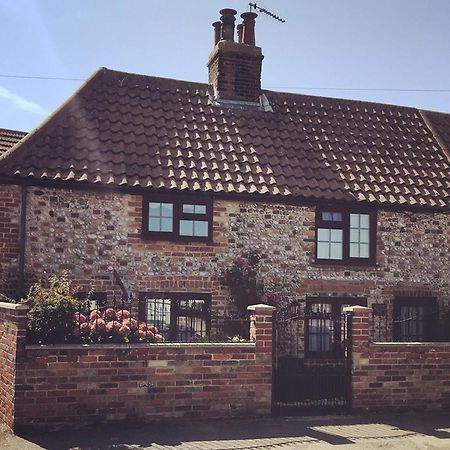 Whitestones Cottage 캐이스터 온 씨 외부 사진